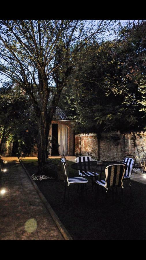 Garden Vittoria Villa Cremona Bagian luar foto